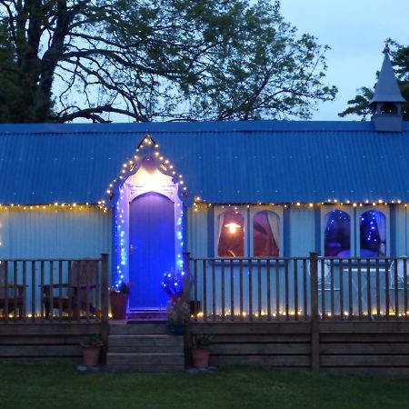 The Tabernacle At Frieda And The Moon Villa Lanreath Bagian luar foto