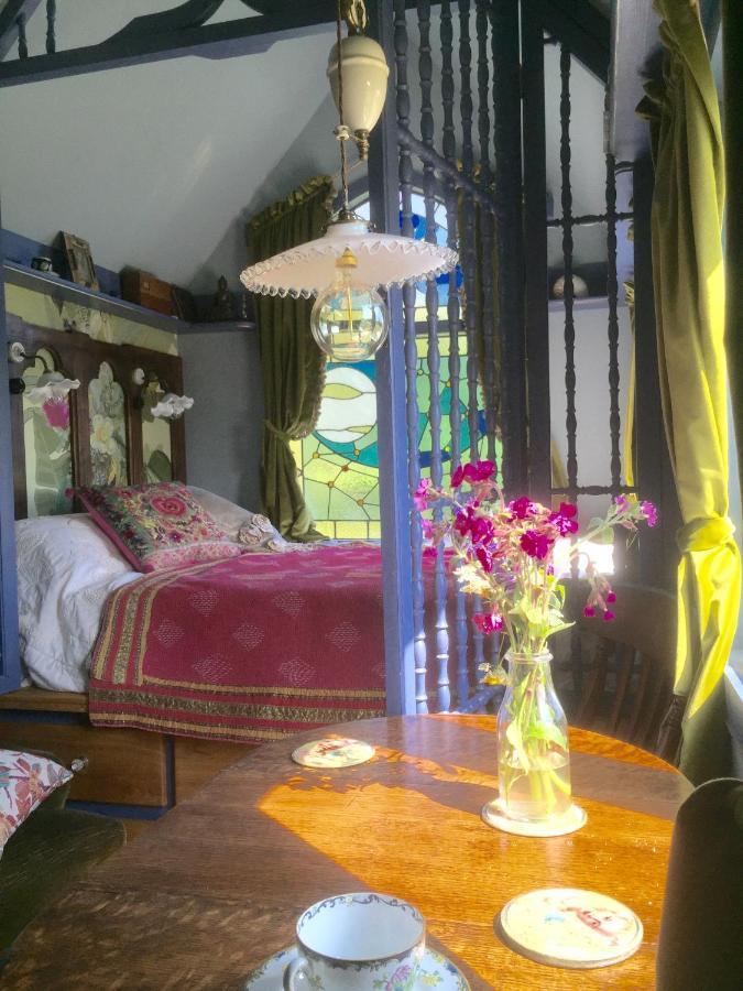 The Tabernacle At Frieda And The Moon Villa Lanreath Bagian luar foto